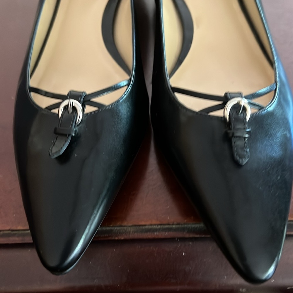 Loft Women’s dress shoes leather new tiny heels - Picture 5 of 8